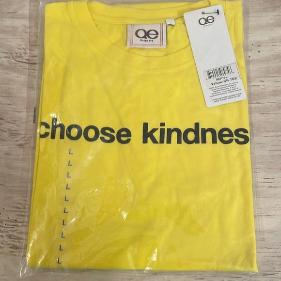 Choose Happiness Bright Yellow T-Shirt NWT - Picture 1 of 2